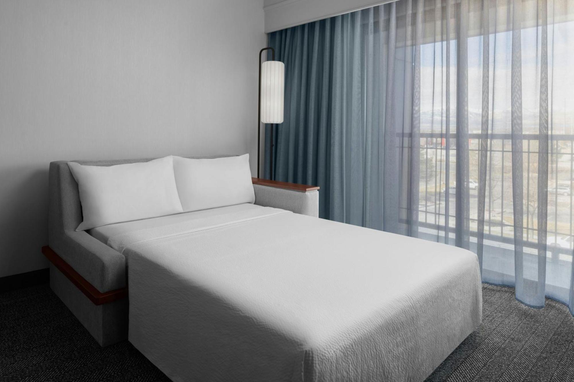 Courtyard By Marriott Salt Lake City Sandy Exteriör bild